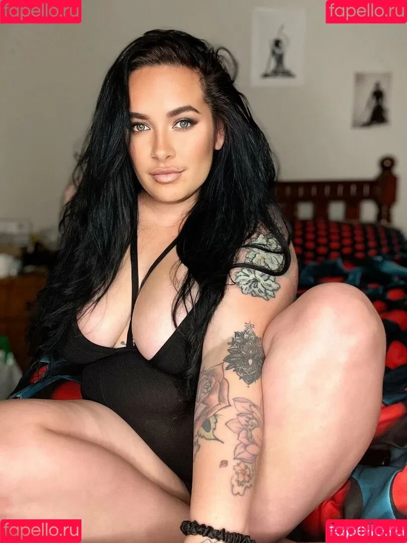 inkedivy_x / justyouraveragemum_x Onlyfans Photo Gallery 