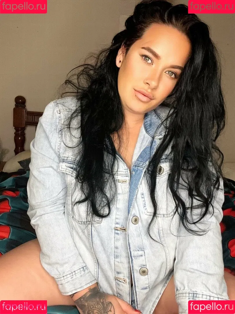 inkedivy_x / justyouraveragemum_x Onlyfans Photo Gallery 