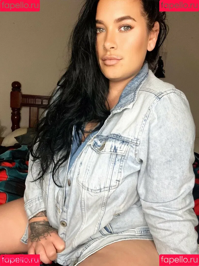 inkedivy_x / justyouraveragemum_x Onlyfans Photo Gallery 