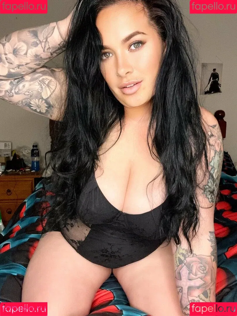 inkedivy_x / justyouraveragemum_x Onlyfans Photo Gallery 