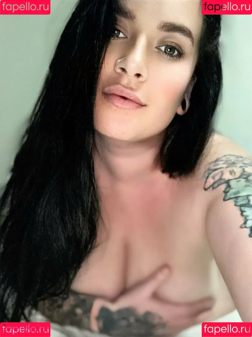 inkedivy_x / justyouraveragemum_x Onlyfans Photo Gallery 