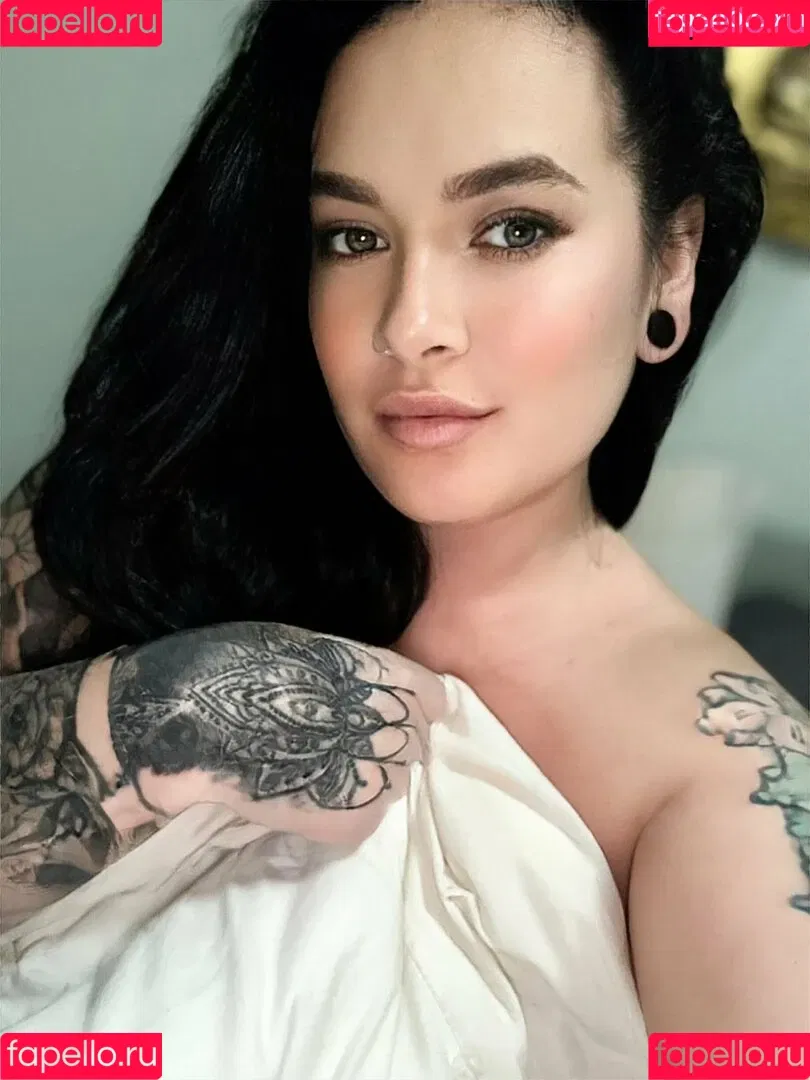 inkedivy_x / justyouraveragemum_x Onlyfans Photo Gallery 