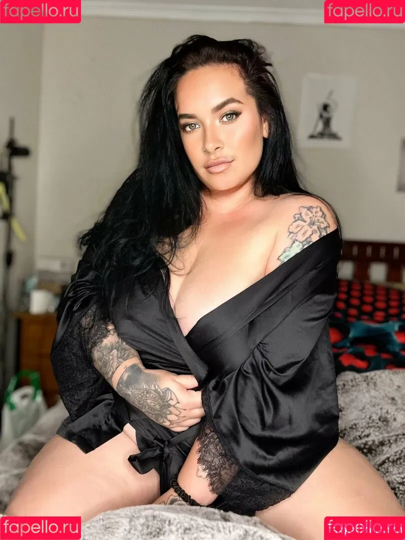 inkedivy_x / justyouraveragemum_x Onlyfans Photo Gallery 