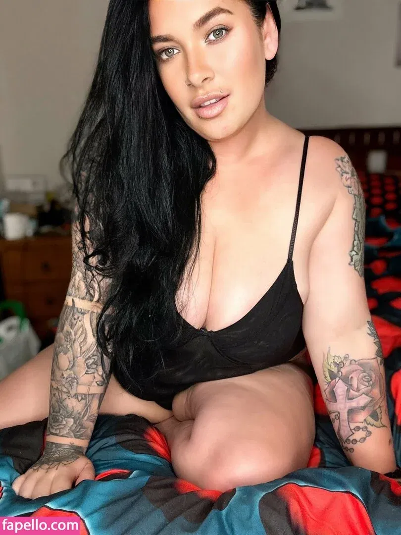 inkedivy_x / justyouraveragemum_x Onlyfans Photo Gallery 