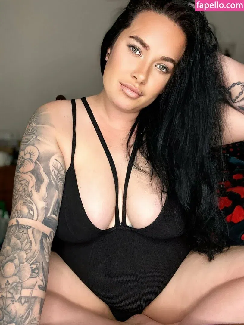 inkedivy_x / justyouraveragemum_x Onlyfans Photo Gallery 