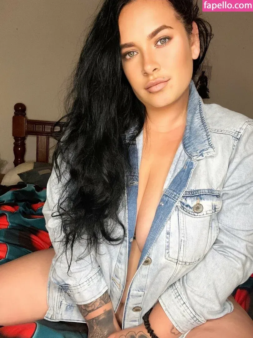 inkedivy_x / justyouraveragemum_x Onlyfans Photo Gallery 