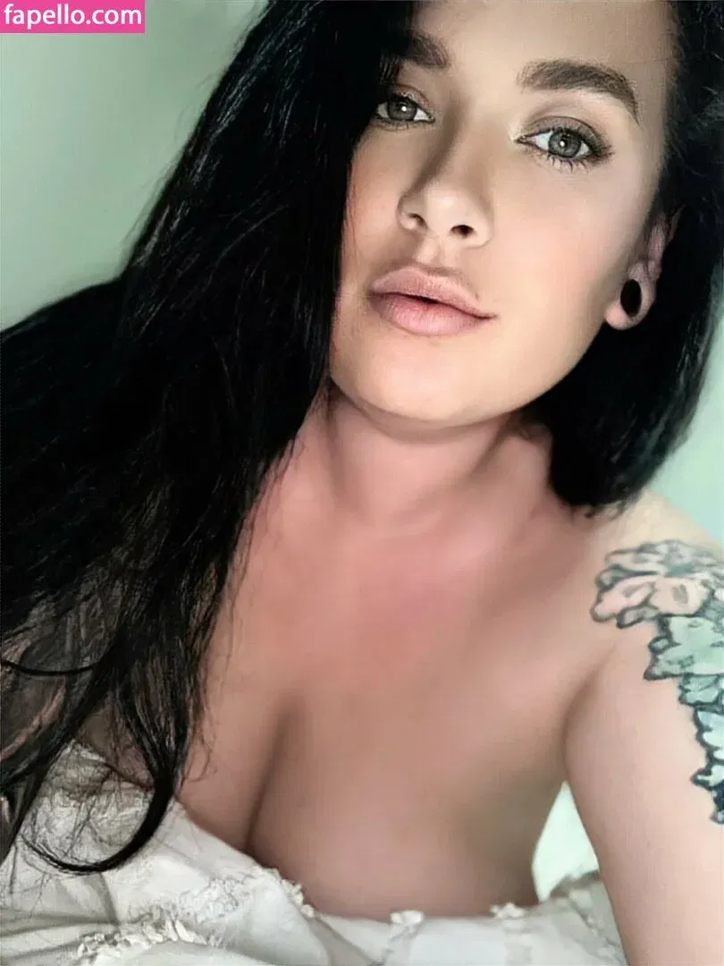 inkedivy_x / justyouraveragemum_x Onlyfans Photo Gallery 