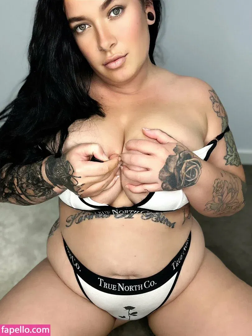 inkedivy_x / justyouraveragemum_x Onlyfans Photo Gallery 