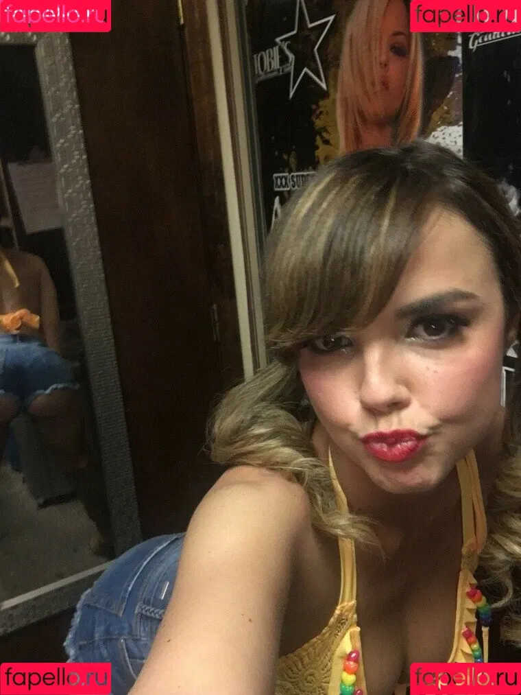 Dillion Harper / dillionharper / dillionharperexclusive_com / https: Onlyfans Photo Gallery 