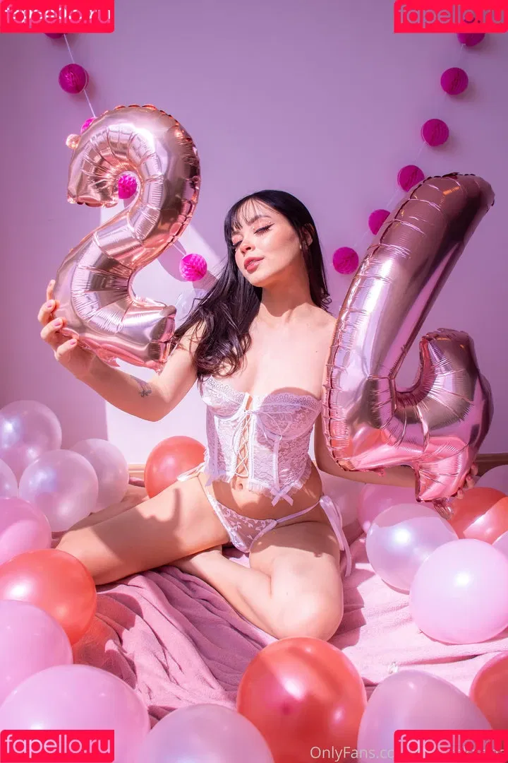 Bianca Karina / Biawhite / biancakariina / biancakarina Onlyfans Photo Gallery 