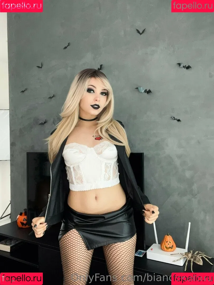 Bianca Karina / Biawhite / biancakariina / biancakarina Onlyfans Photo Gallery 