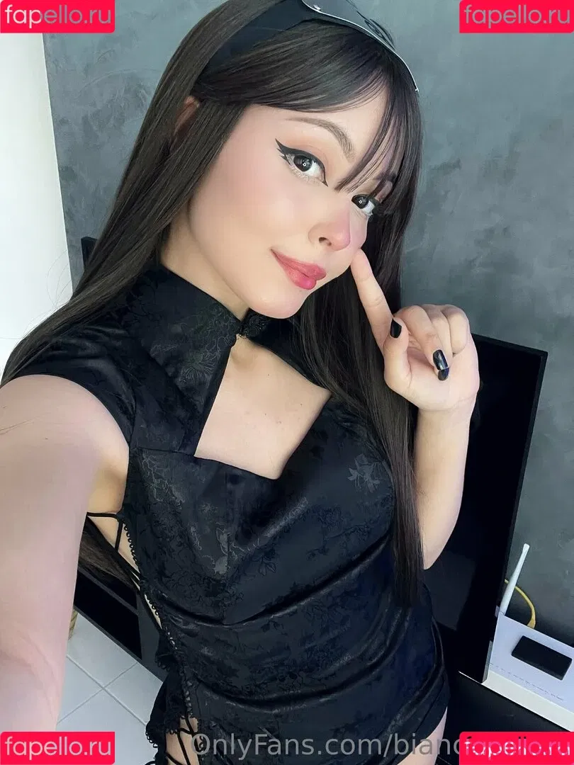 Bianca Karina / Biawhite / biancakariina / biancakarina Onlyfans Photo Gallery 