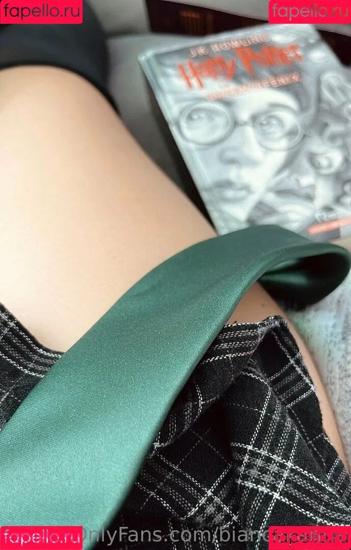 Bianca Karina / Biawhite / biancakariina / biancakarina Onlyfans Photo Gallery 
