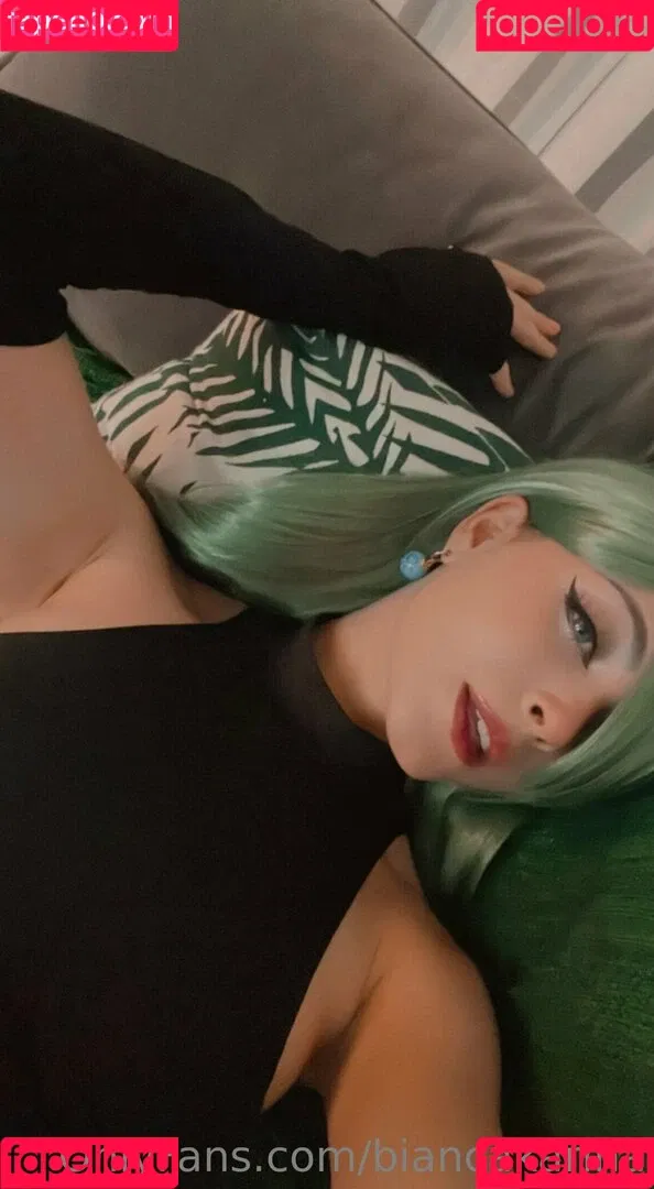 Bianca Karina / Biawhite / biancakariina / biancakarina Onlyfans Photo Gallery 