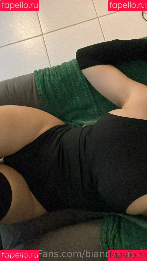 Bianca Karina / Biawhite / biancakariina / biancakarina Onlyfans Photo Gallery 
