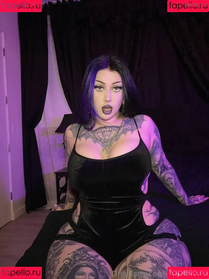 dakotagrim / ravengriim Onlyfans Photo Gallery 