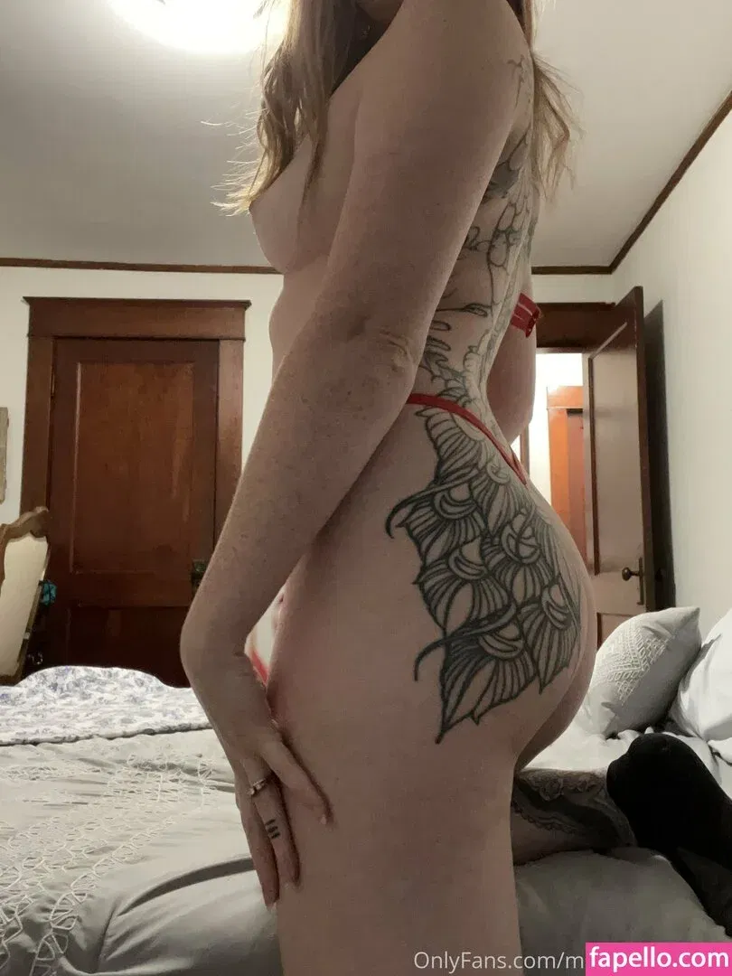 benasselin13 / mrsmeeseeks13 Onlyfans Photo Gallery 