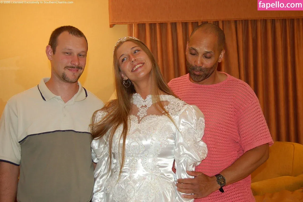 motogurl Onlyfans Photo Gallery 