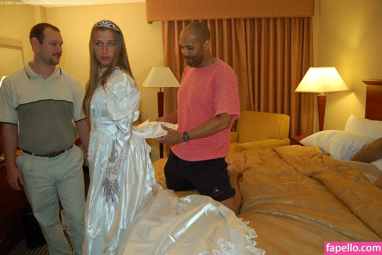 motogurl Onlyfans Photo Gallery 