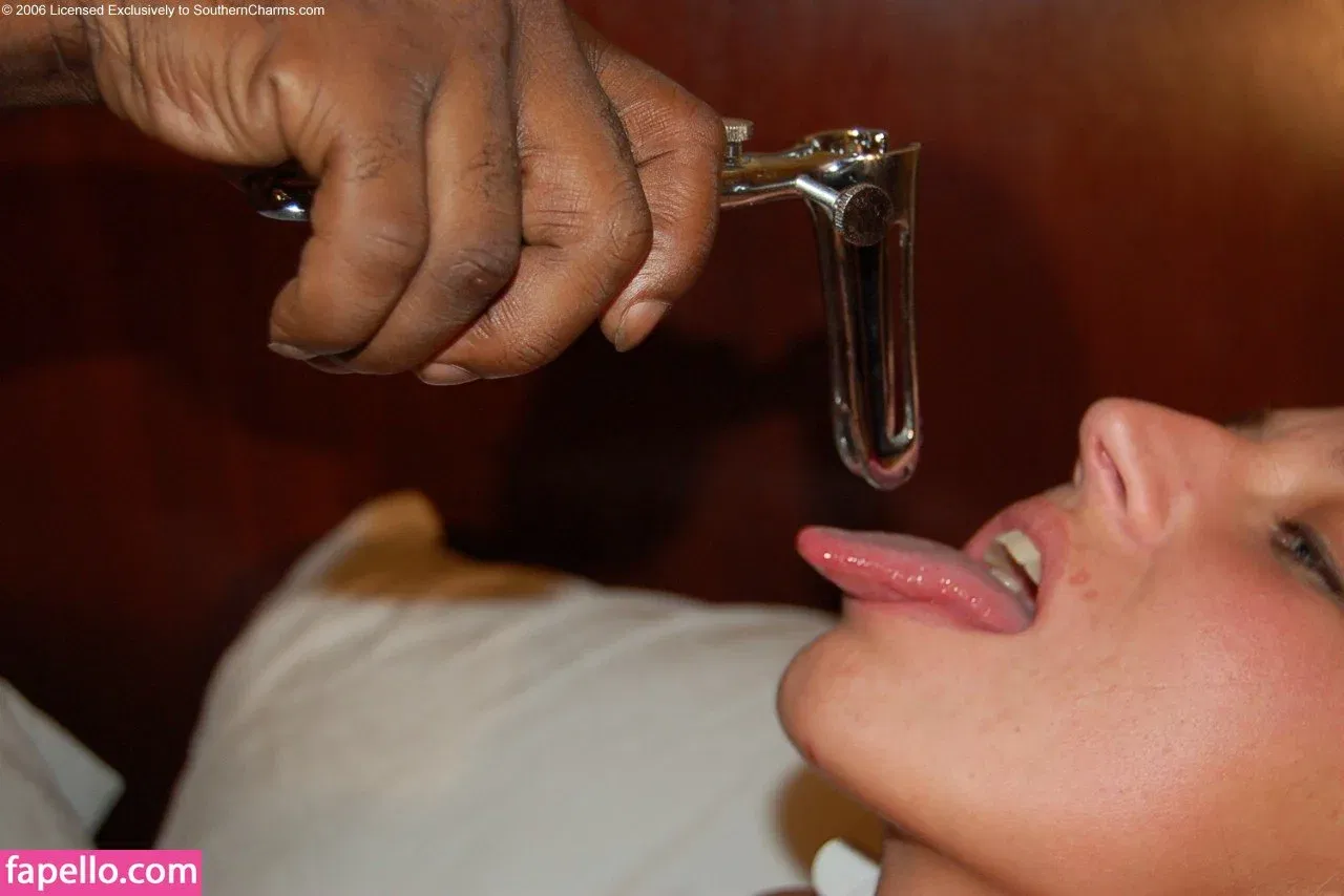 motogurl Onlyfans Photo Gallery 