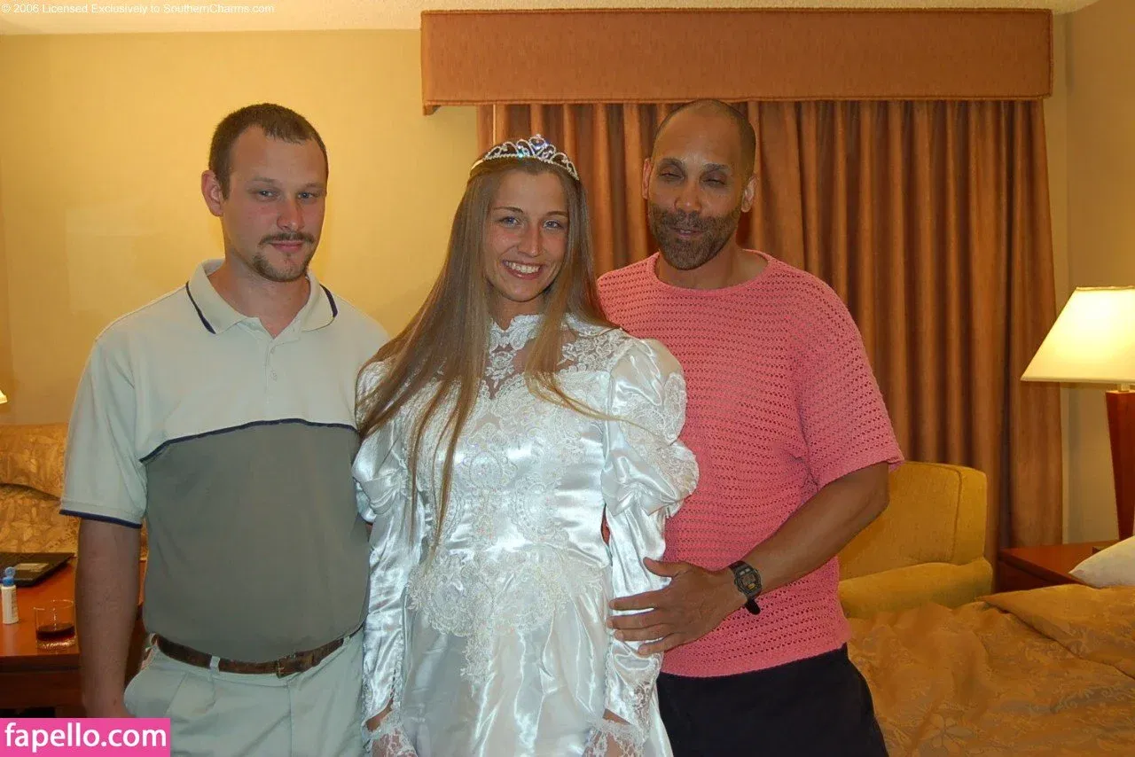 motogurl Onlyfans Photo Gallery 