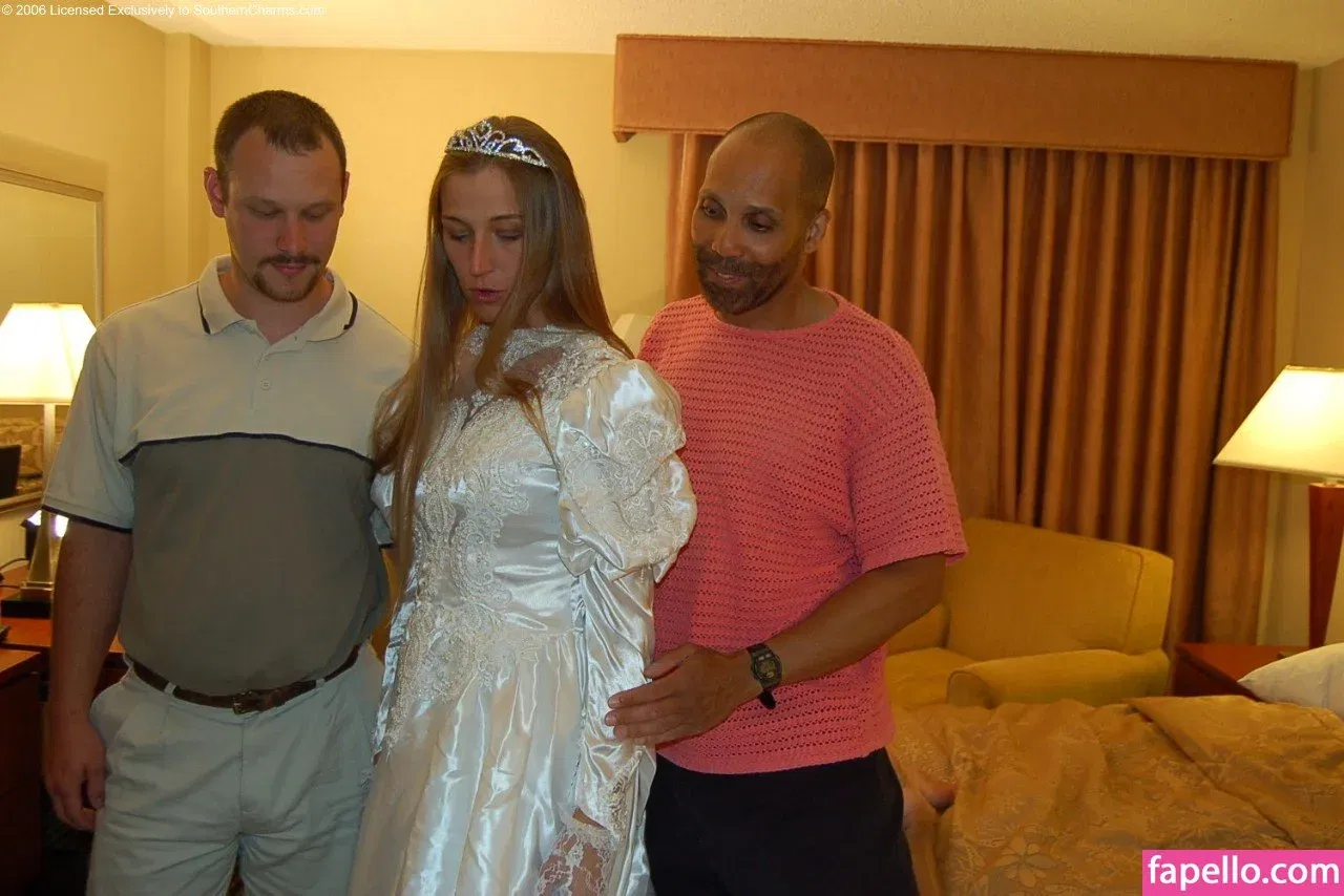 motogurl Onlyfans Photo Gallery 