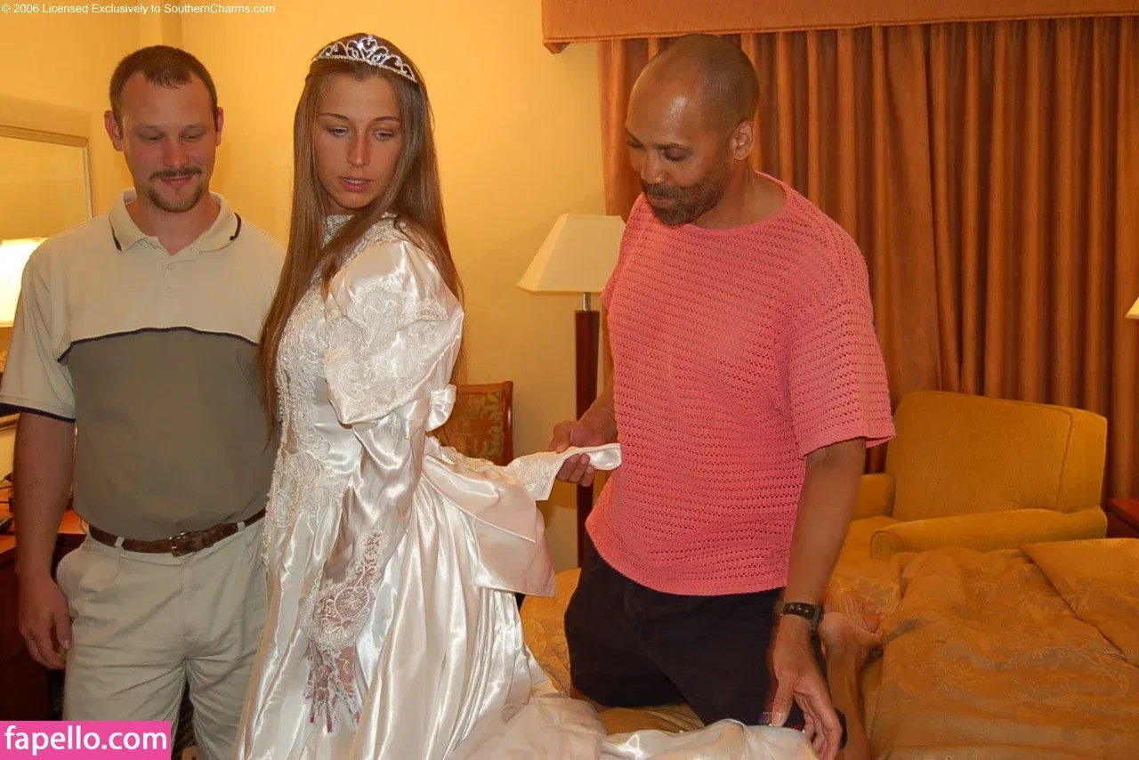 motogurl Onlyfans Photo Gallery 