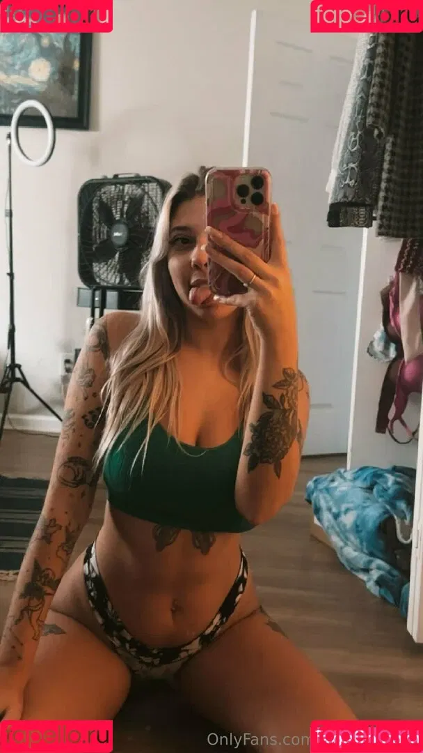 LuckyClover4 / chloe_gail_ Onlyfans Photo Gallery 