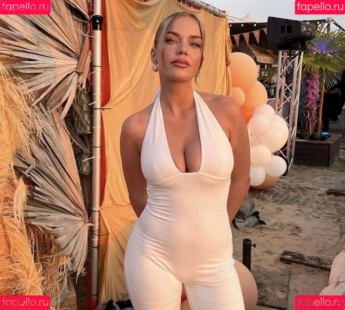Laura Maria Rypa / lauramaria.rpa Onlyfans Photo Gallery 