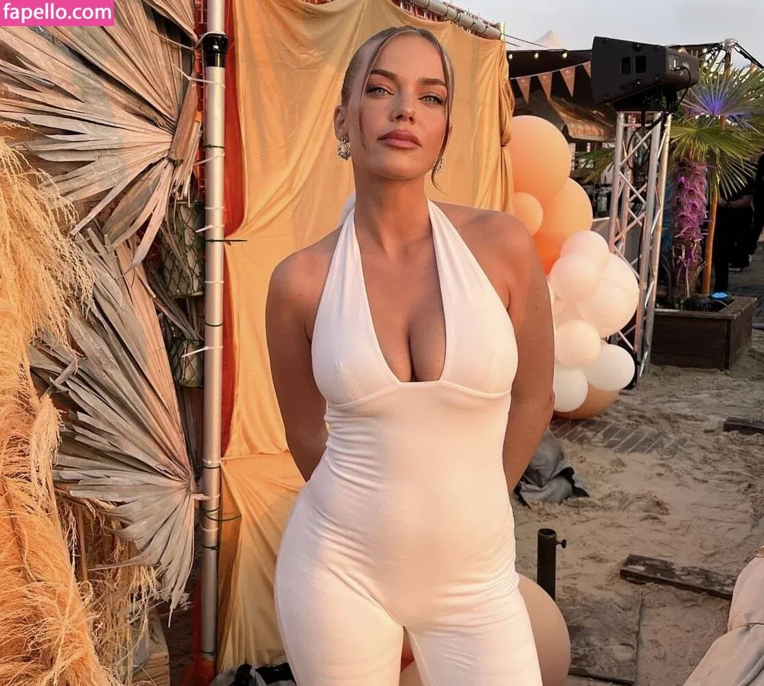 Laura Maria Rypa / lauramaria.rpa Onlyfans Photo Gallery 