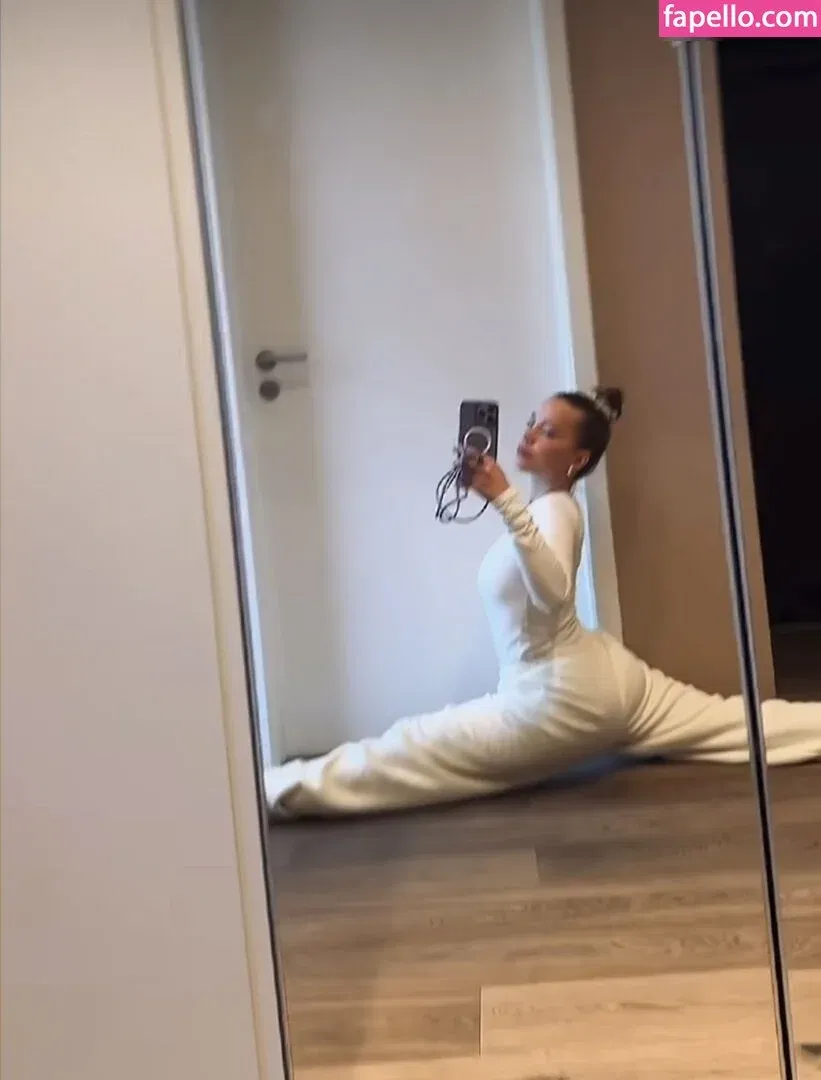 Laura Maria Rypa / lauramaria.rpa Onlyfans Photo Gallery 