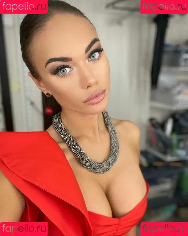 Yana Koshkina / yana_koshkina_official Onlyfans Photo Gallery 
