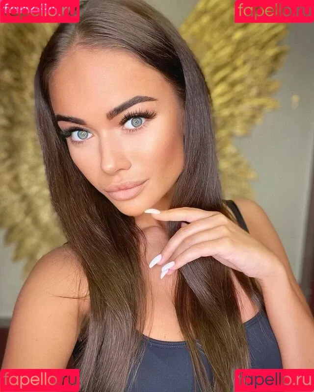 Yana Koshkina / yana_koshkina_official Onlyfans Photo Gallery 