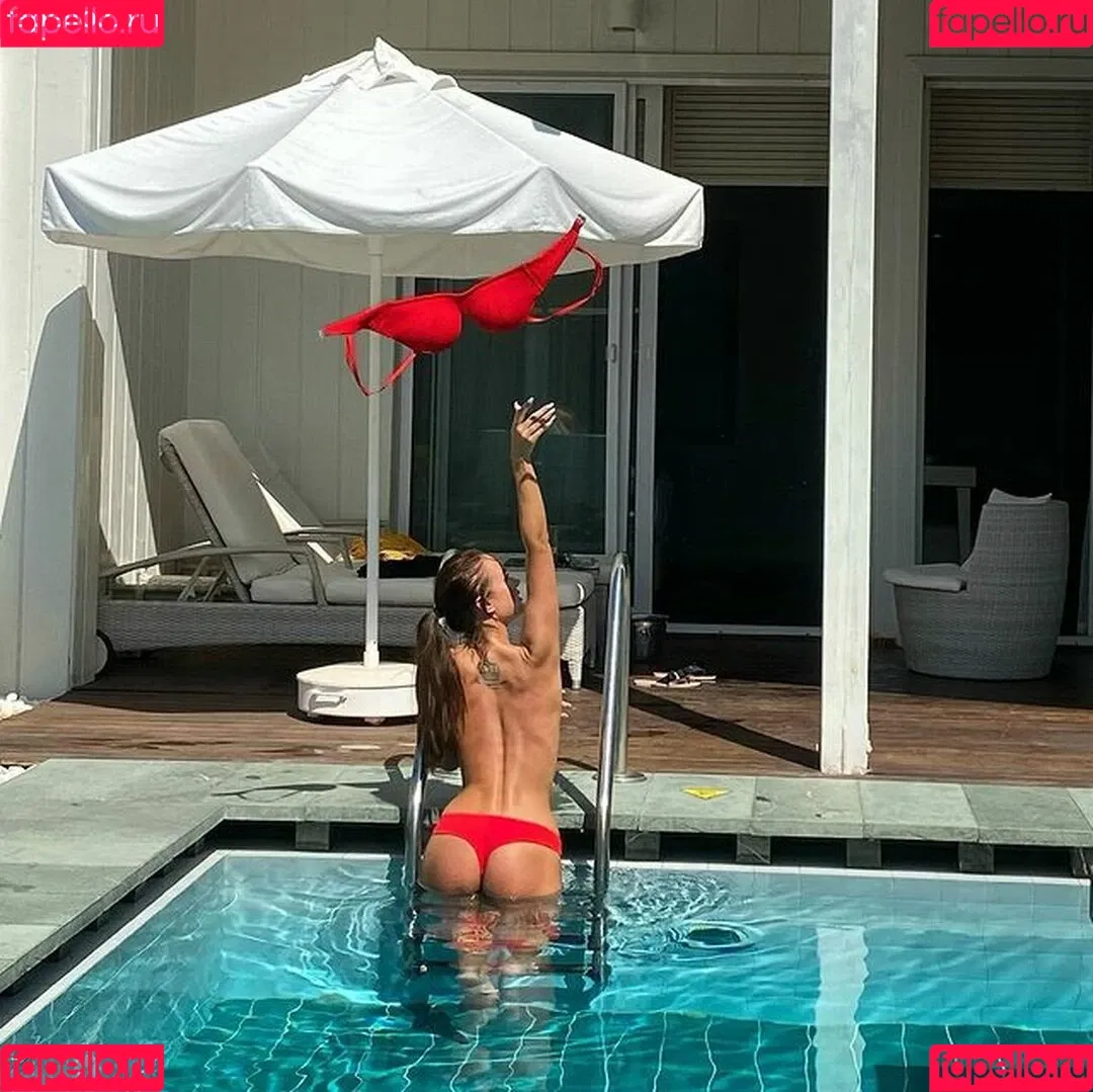 Yana Koshkina / yana_koshkina_official Onlyfans Photo Gallery 
