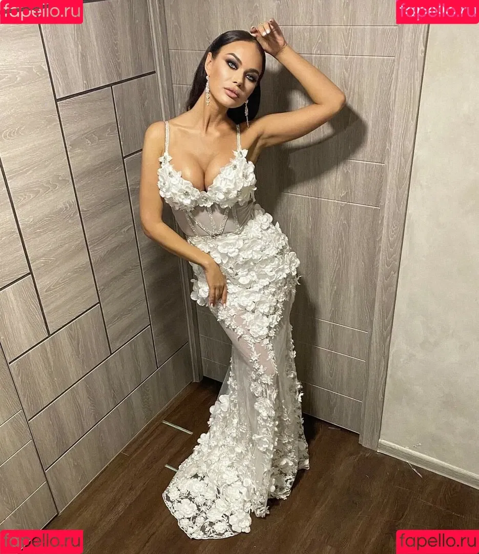 Yana Koshkina / yana_koshkina_official Onlyfans Photo Gallery 