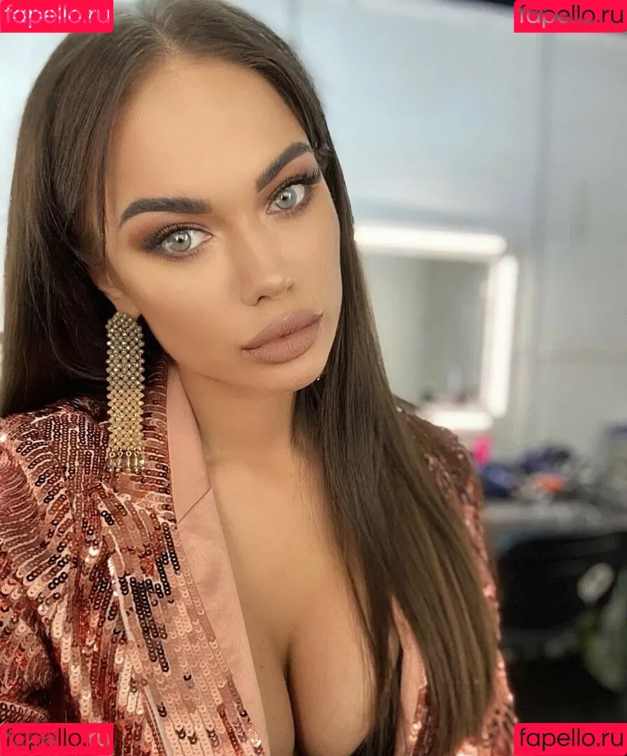 Yana Koshkina / yana_koshkina_official Onlyfans Photo Gallery 