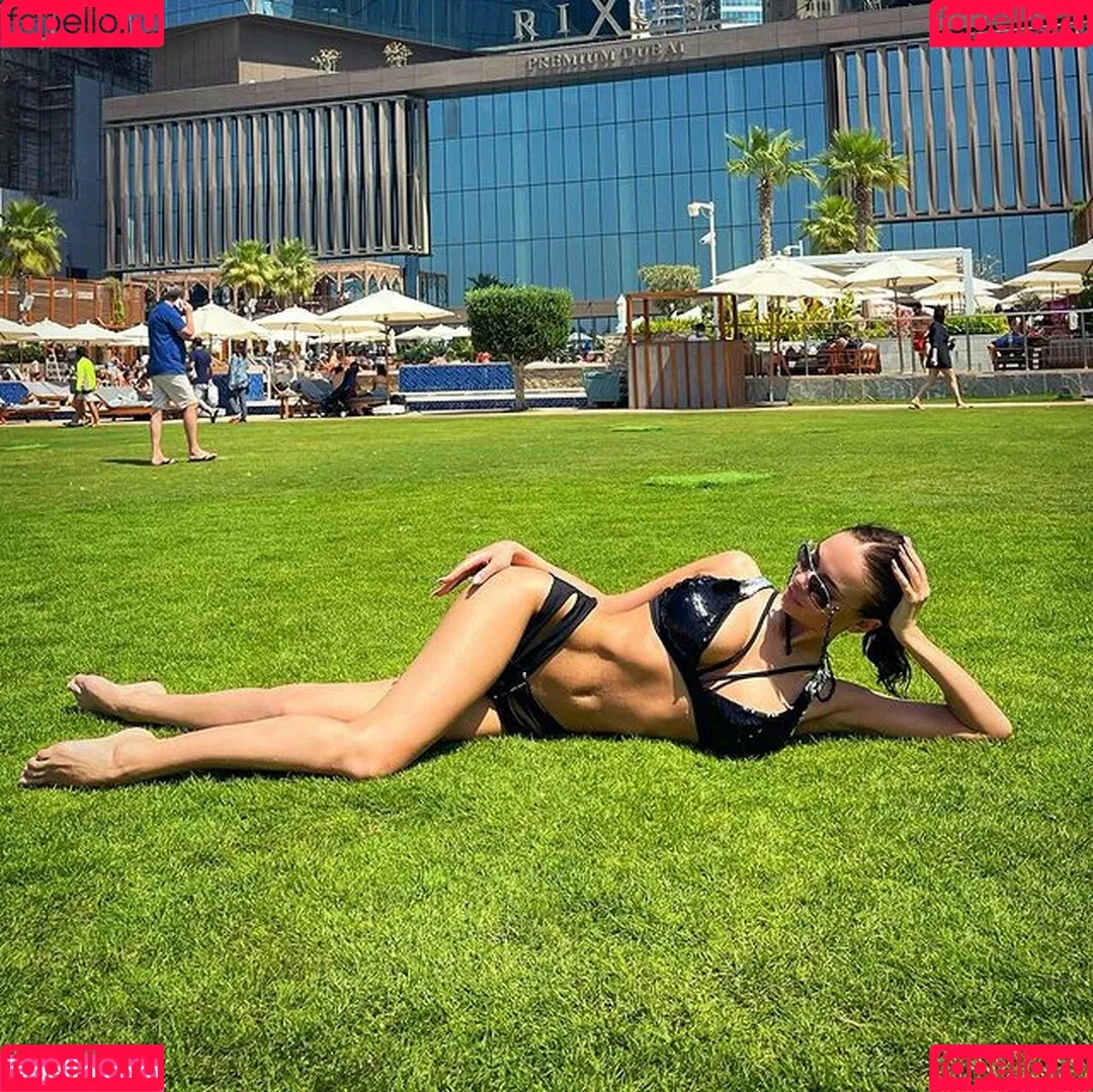 Yana Koshkina / yana_koshkina_official Onlyfans Photo Gallery 