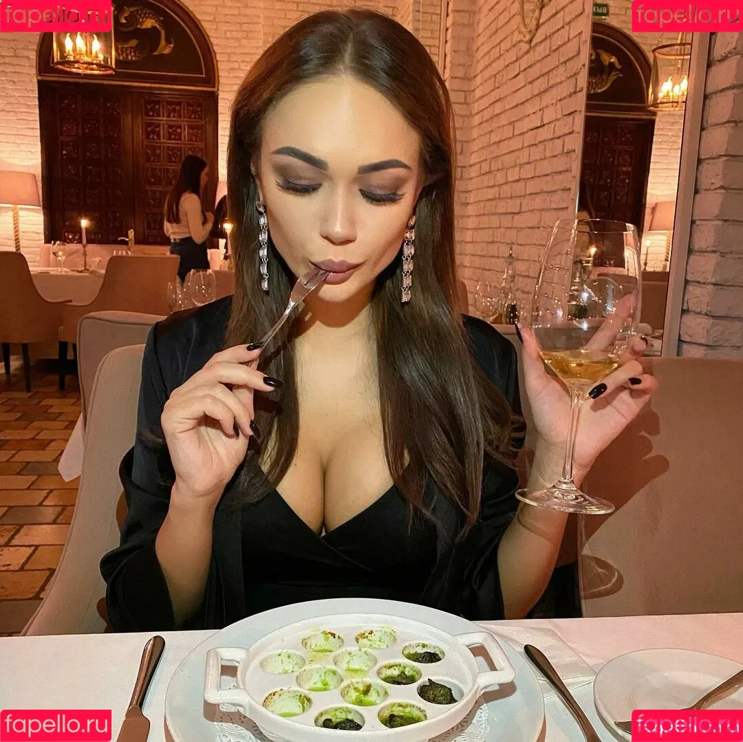 Yana Koshkina / yana_koshkina_official Onlyfans Photo Gallery 