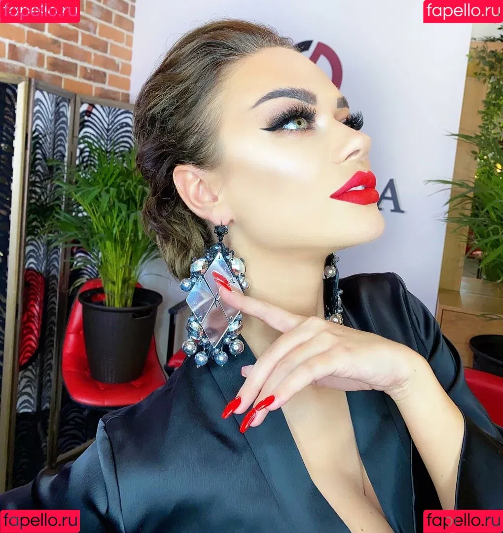 Yana Koshkina / yana_koshkina_official Onlyfans Photo Gallery 