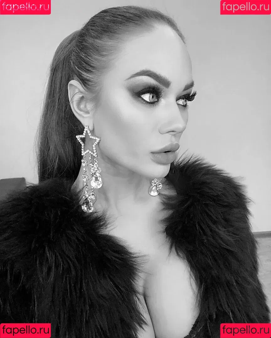 Yana Koshkina / yana_koshkina_official Onlyfans Photo Gallery 