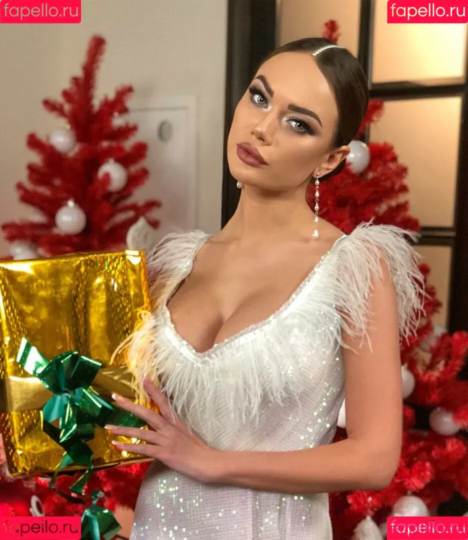 Yana Koshkina / yana_koshkina_official Onlyfans Photo Gallery 