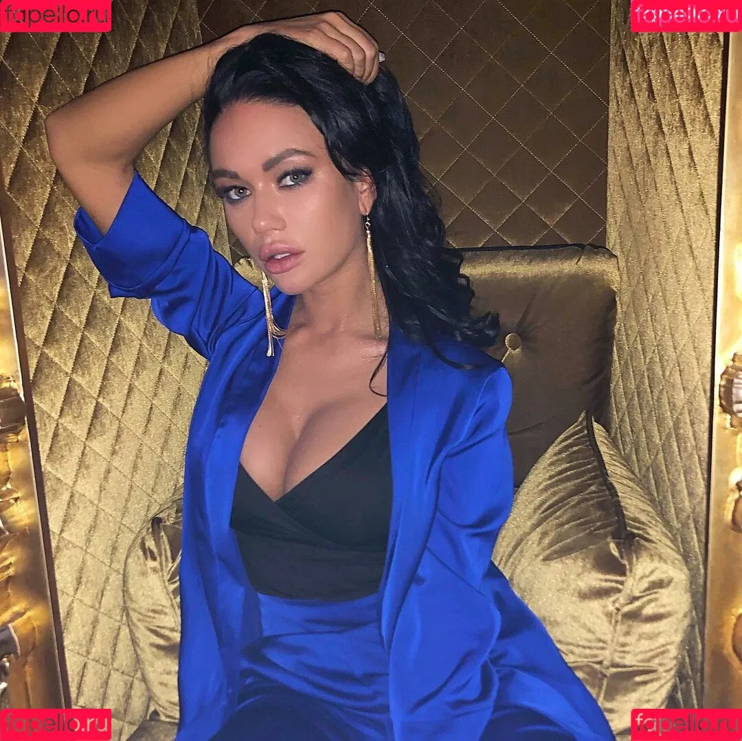 Yana Koshkina / yana_koshkina_official Onlyfans Photo Gallery 