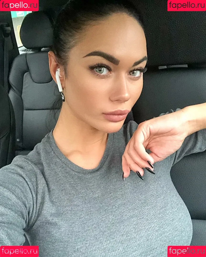 Yana Koshkina / yana_koshkina_official Onlyfans Photo Gallery 