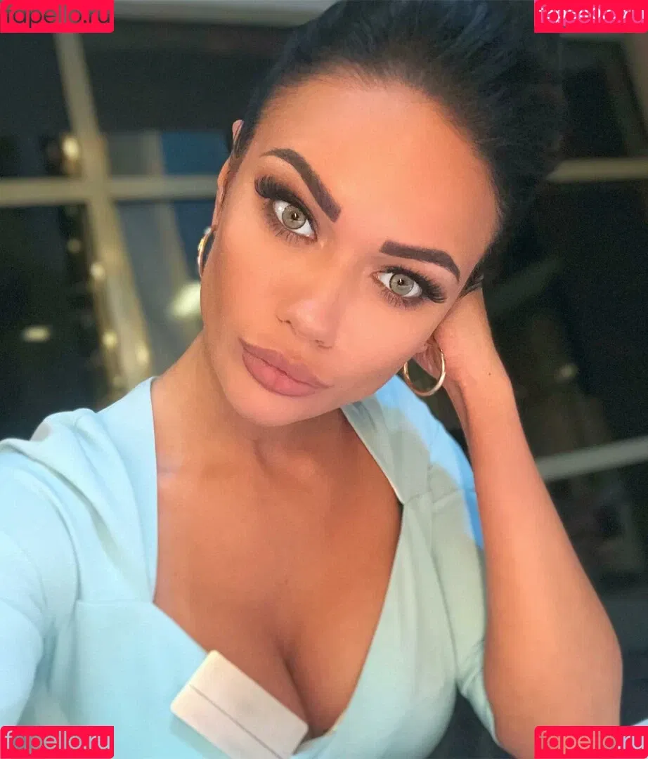 Yana Koshkina / yana_koshkina_official Onlyfans Photo Gallery 