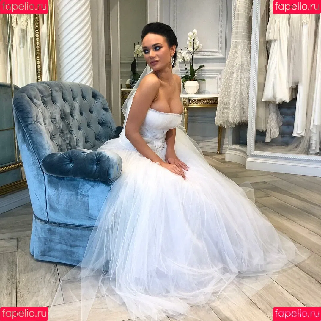 Yana Koshkina / yana_koshkina_official Onlyfans Photo Gallery 