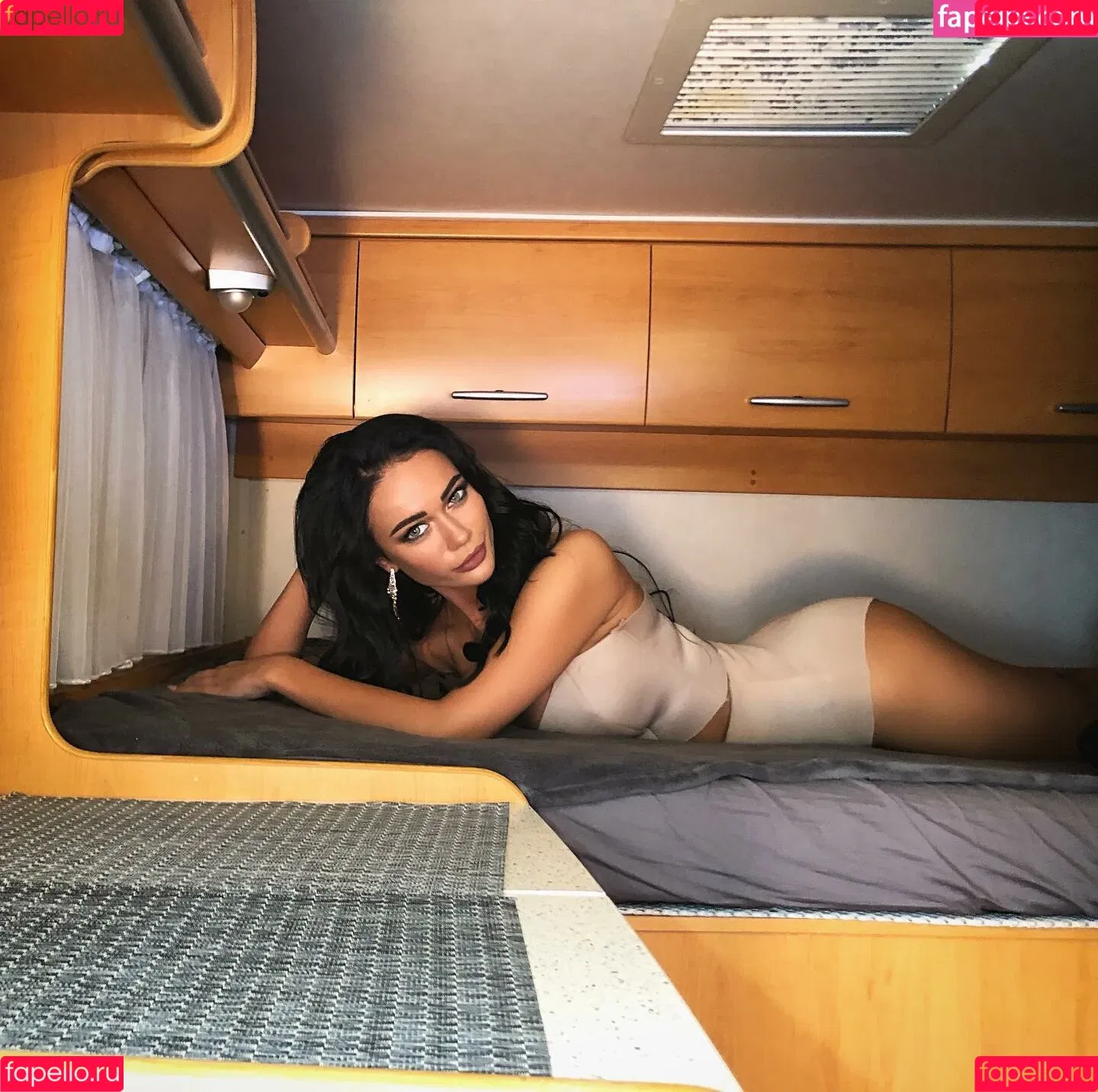 Yana Koshkina / yana_koshkina_official Onlyfans Photo Gallery 
