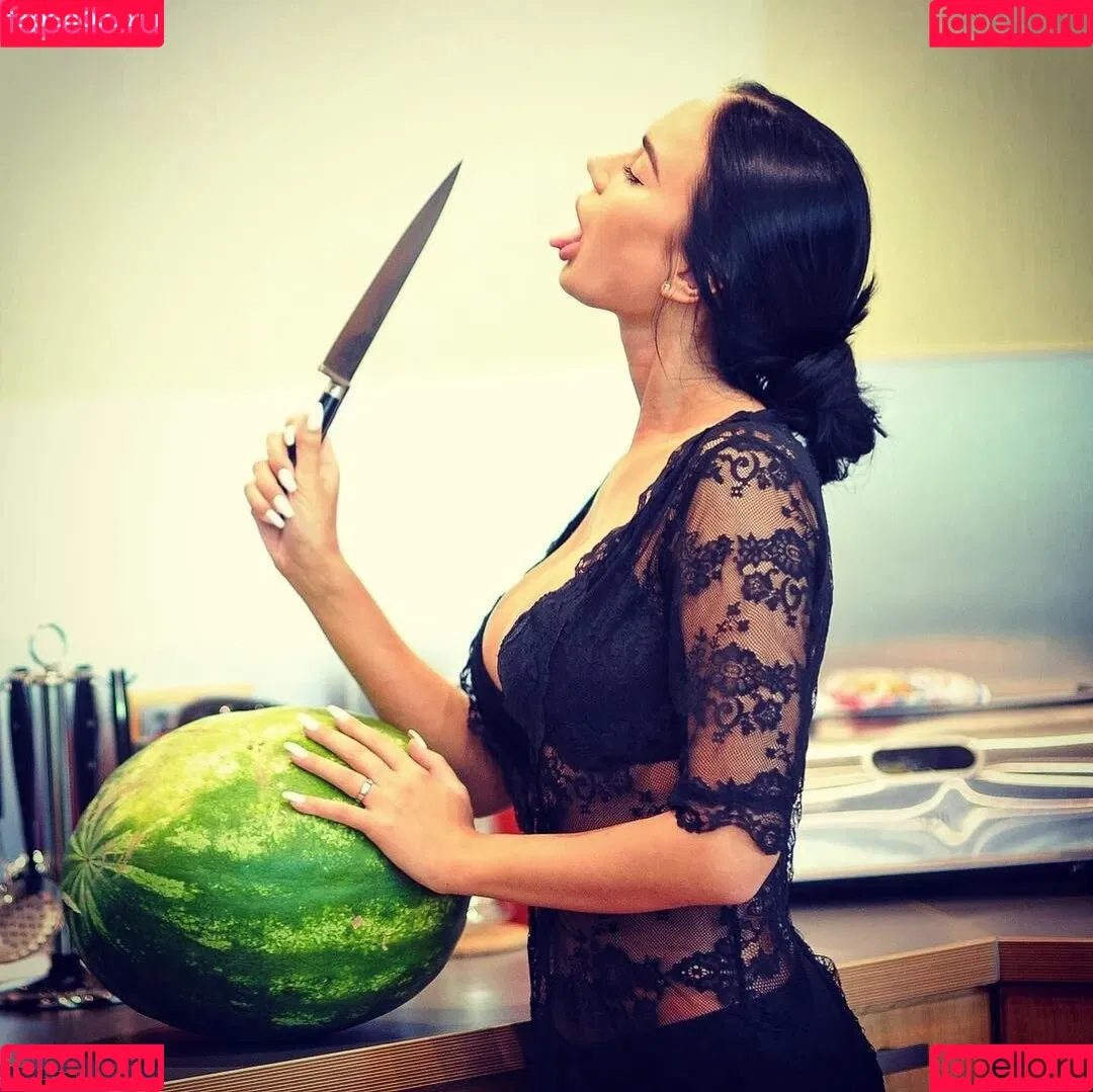 Yana Koshkina / yana_koshkina_official Onlyfans Photo Gallery 