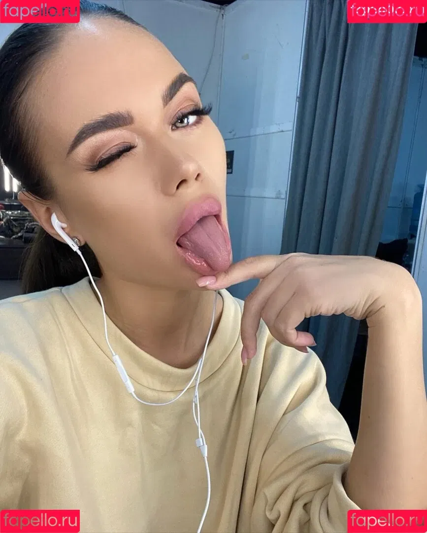 Yana Koshkina / yana_koshkina_official Onlyfans Photo Gallery 