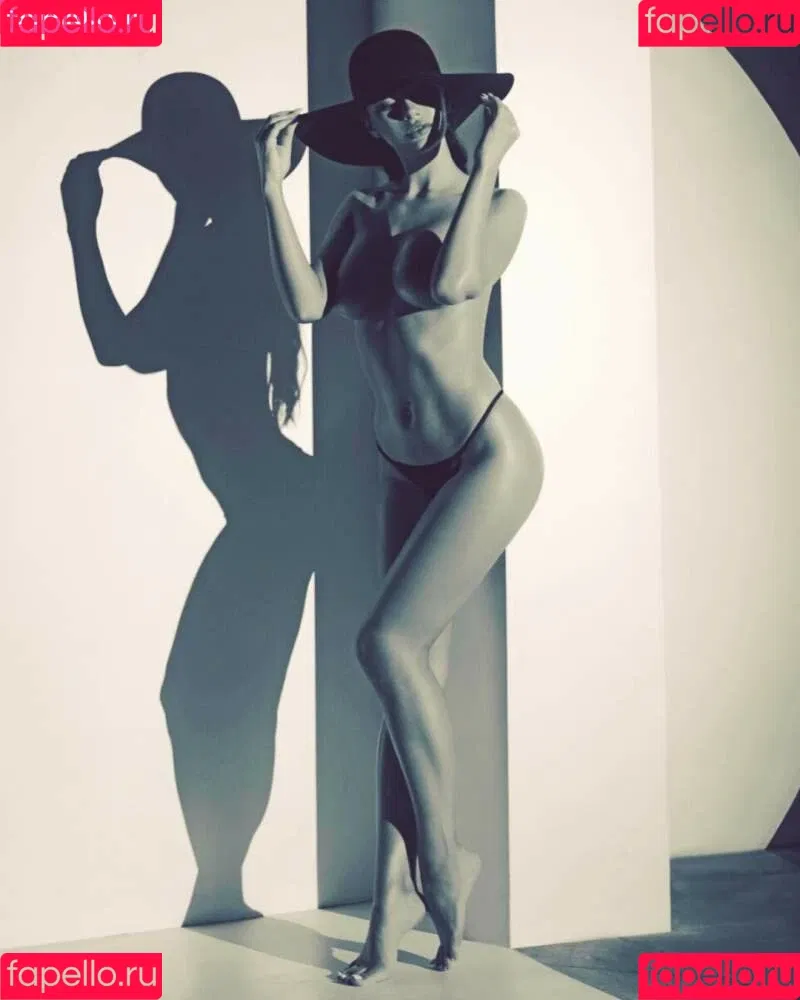 Yana Koshkina / yana_koshkina_official Onlyfans Photo Gallery 