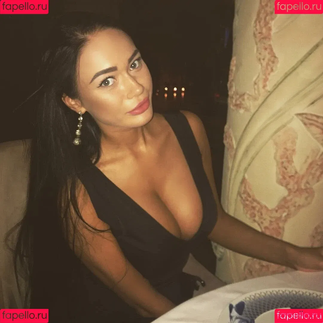 Yana Koshkina / yana_koshkina_official Onlyfans Photo Gallery 